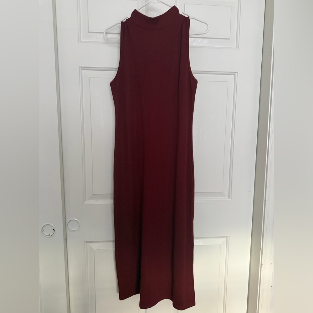 She & Sky Merlot Red Sleeveless High Neck Maxi Dress Size Med GUC